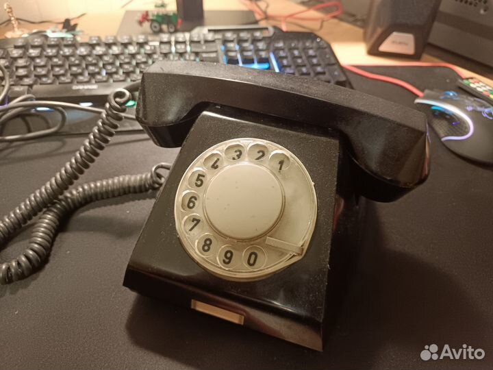 Советский телефон