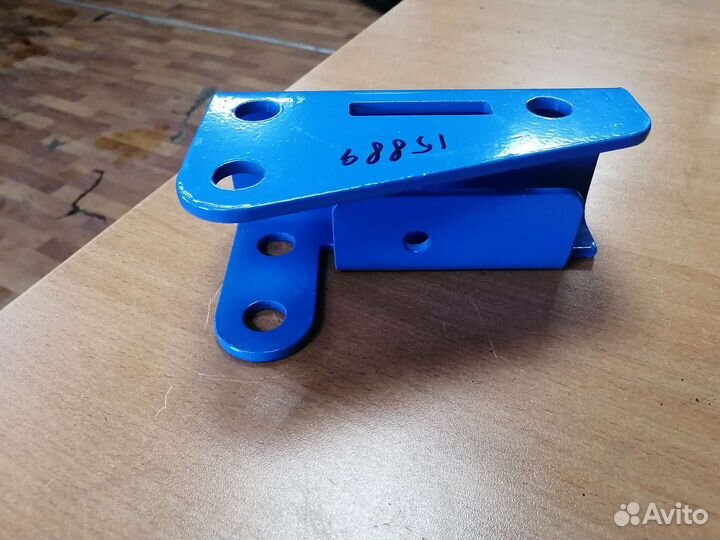 Кронштейн крепления сошника мб Каскад, нева