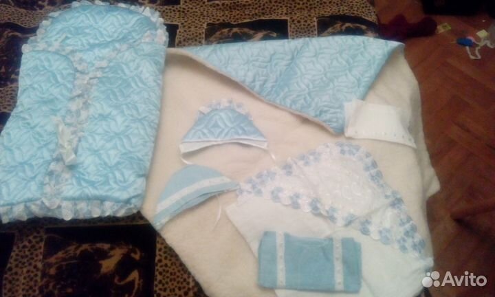 Конверт зимний на овчине, комплект, в дар одежда