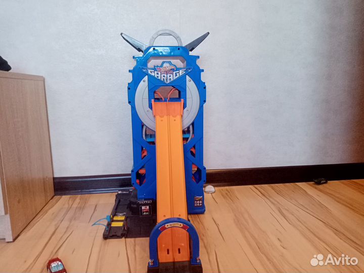 Hot wheels трек + машинка в подарок
