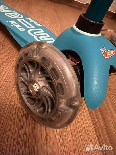 Самокат Micro Mini deluxe magic aqua LED