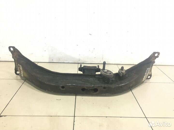 Балка передняя поперечная