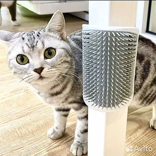 Угловая щетка-расчёска для кошек