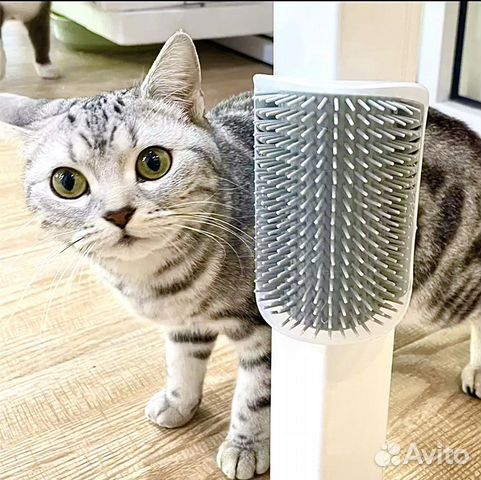 Угловая щетка-расчёска для кошек