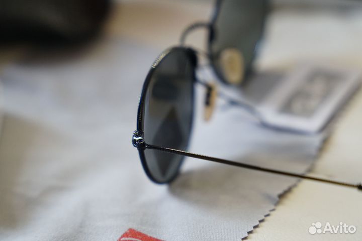 Солнцезащитные очки Ray Ban