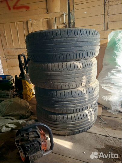 Nokian Tyres Hakka H 215/60 R16