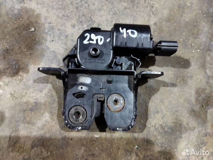 Замок багажника от Renault Megane III 2009-2016