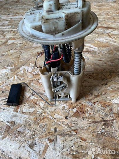 Насос топливный электрический Peugeot Partner