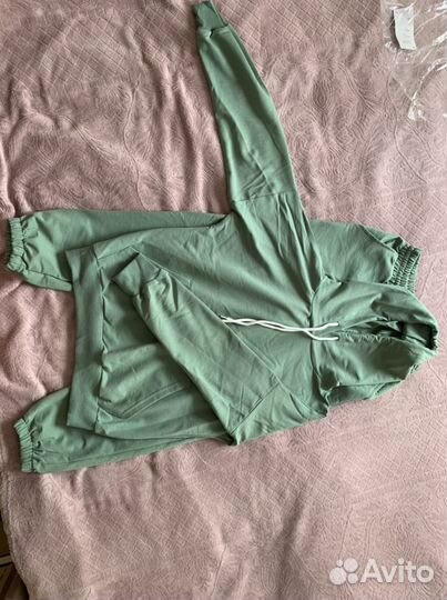 Костюм спортивный