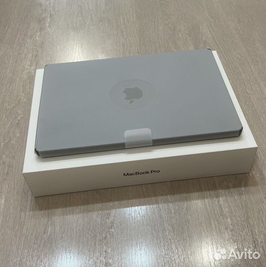 Macbook Pro 16 m1 новый рст