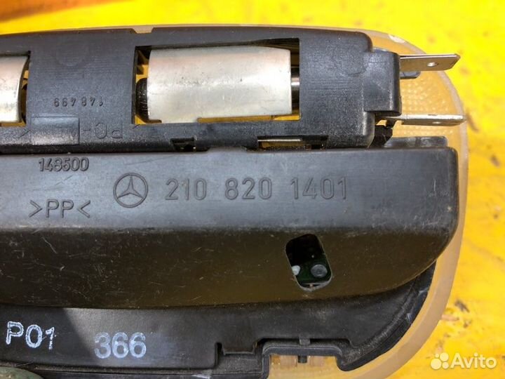 Плафон освещения салона задний Mercedes C-Classe