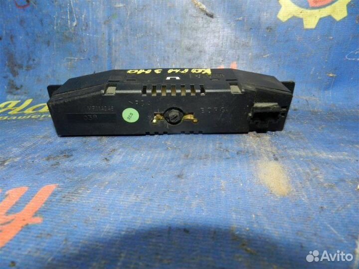 Часы Mitsubishi Carisma седан 1.6Л. 1999