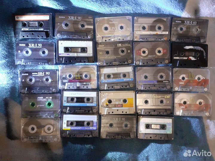 Аудиокассеты фирменные 24 штуки