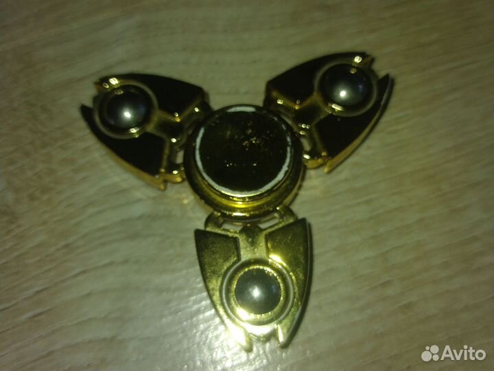 Спиннер пластиковый с позолоченным покрытием