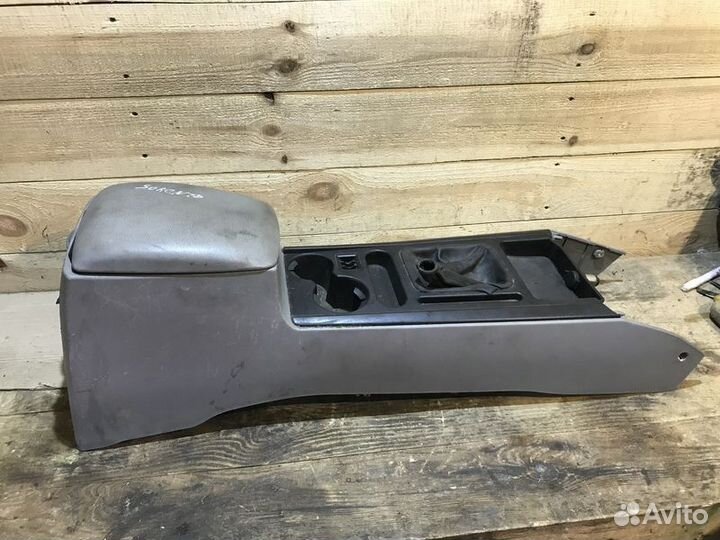 Консоль центральная Kia Sorento