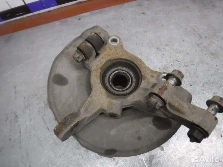 Кулак передний правый Mitsubishi Lancer 10 4A91