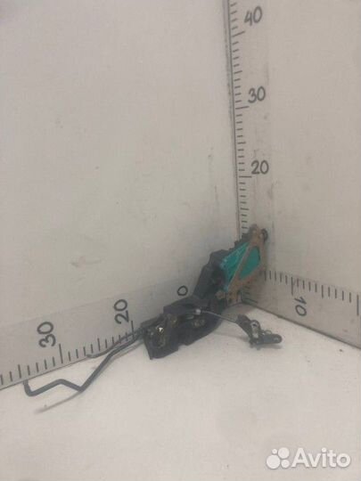 Замок двери передний левый Hyundai Accent