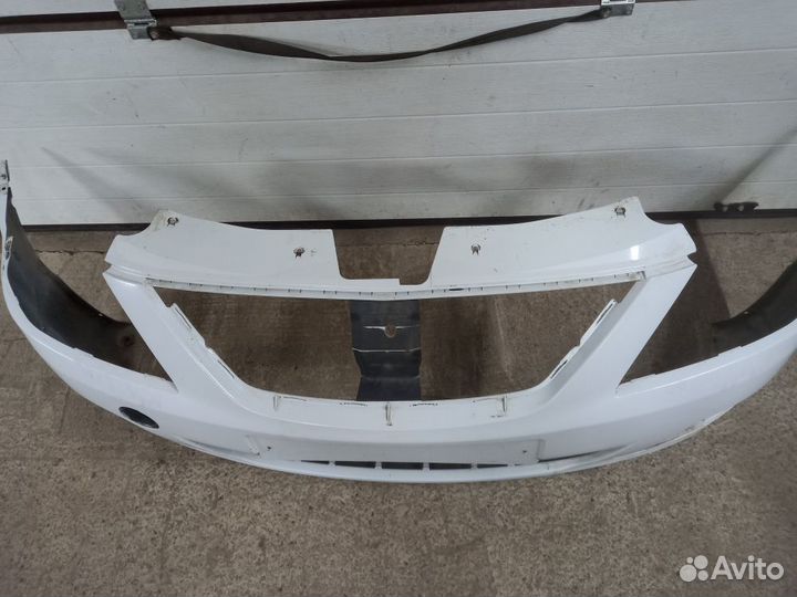 Бампер передний LADA Largus 1