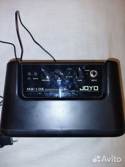Гитарный комбоусилитель 10 ватт