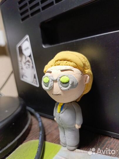 Цветы и фигурки ручной работы