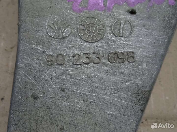 Кронштейн генератора Daewoo Nexia Деу Нексия