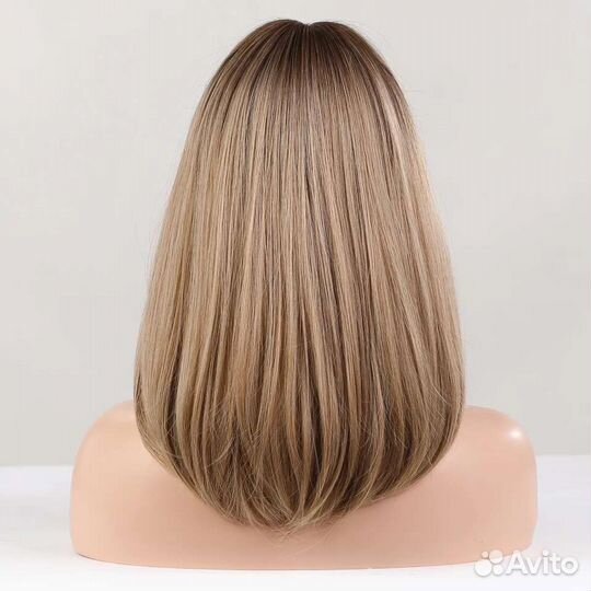 Парик русый каре до плеч. Новый, реалистичный