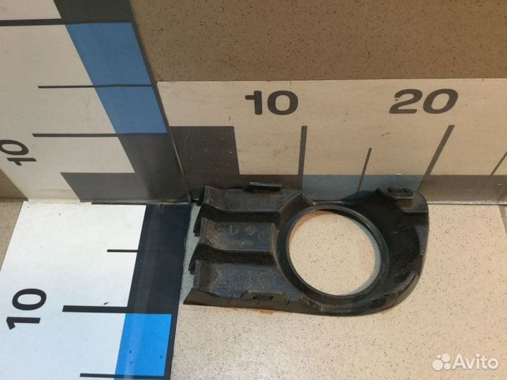 Решетка переднего бампера Renault Megane 2