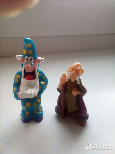 Киндер. Игрушки из разных серий