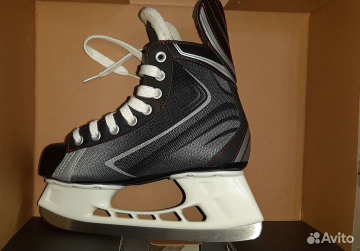 Хоккейные коньки bauer vapor x 30 (новые р. 36,5)