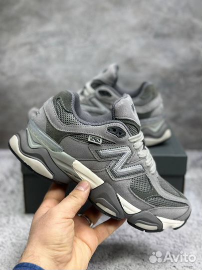 Кроссовки женскиеи new balance 9060