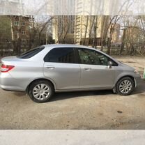 Honda Fit Aria 1.5 CVT, 2005, 331 279 км, с пробегом, цена 498 000 руб.