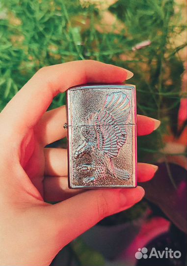 Бензиновая зажигалка Zippo с орлом