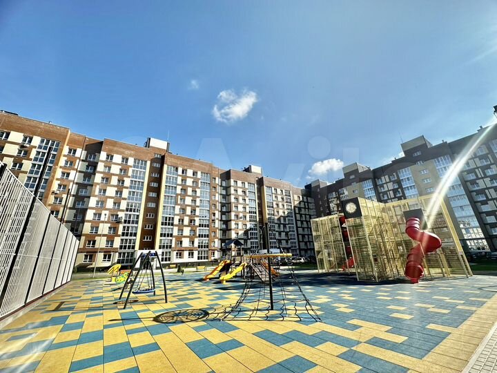 2-к. квартира, 79,3 м², 1/9 эт.