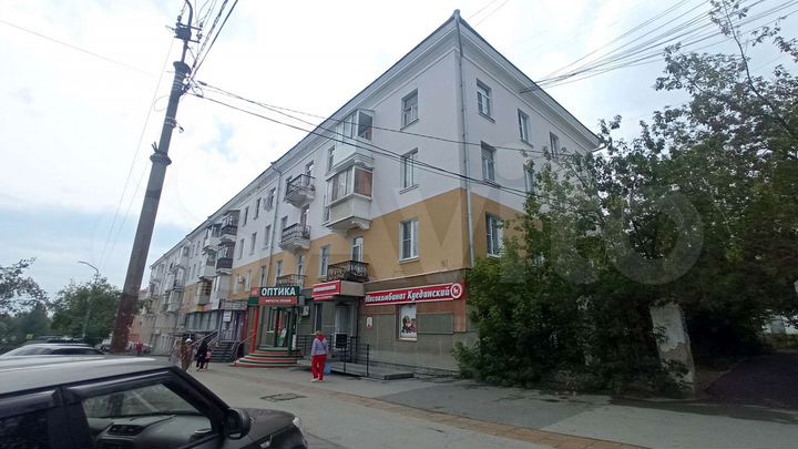 3-к. квартира, 72 м², 4/4 эт.
