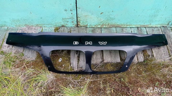 Спойлер на капот