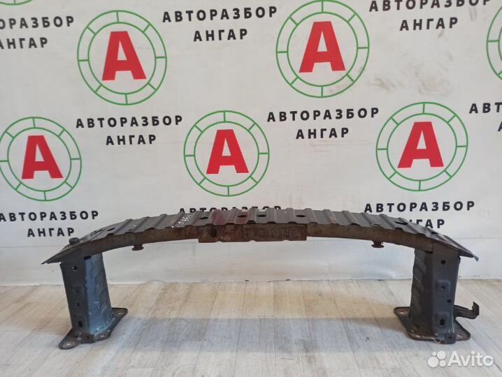 Усилитель бампера передний Ford Focus CB4 1.6L