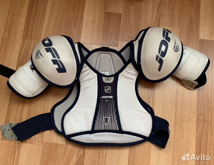 Нагрудник хоккейный детский