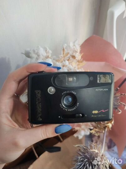Плёночный фотоаппарат polaroid