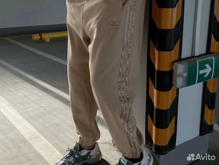 Штаны adidas