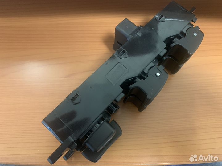 Блок управления стеклоподъемниками Kia Rio 2