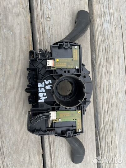 Подрулевой переключатель с шлейфом 8K0953502BD