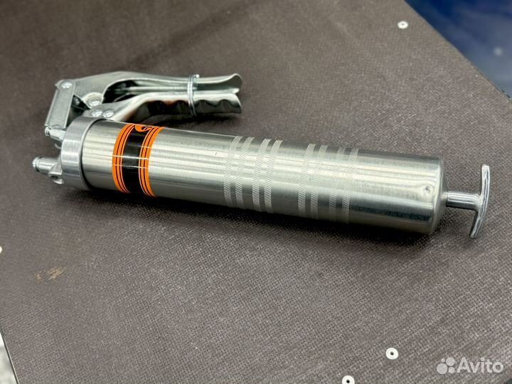 Комплект для смазки водометной насадки