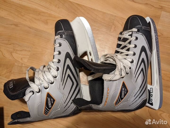 Хоккейные коньки ccm 43 размер