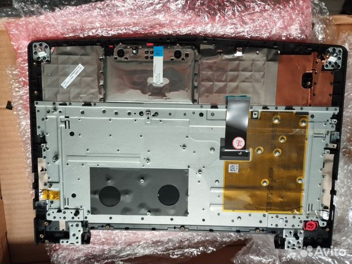 Топкейс новый для Lenovo Y520-15iKBN