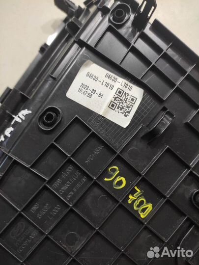 Накладка центральной консоли (Hyundai Sonata)