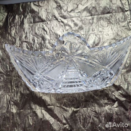 Ваза хрустальная