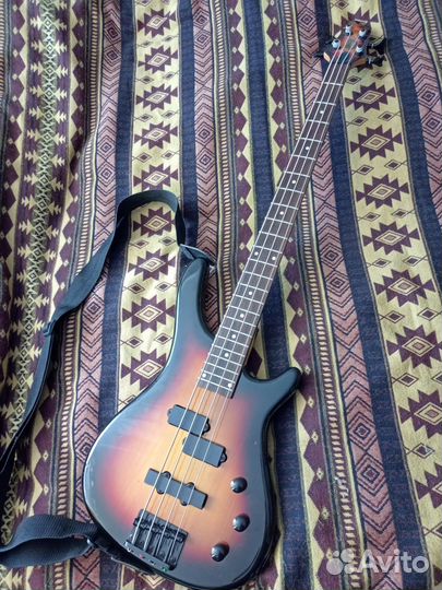 Бас-гитара фирмы Stagg