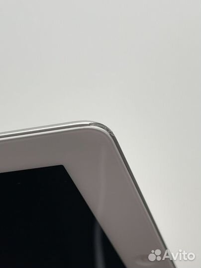 iPad 3 64gb (Wi-Fi + Cellular)