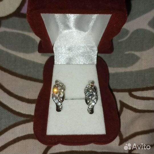 Серебряные серьги новые