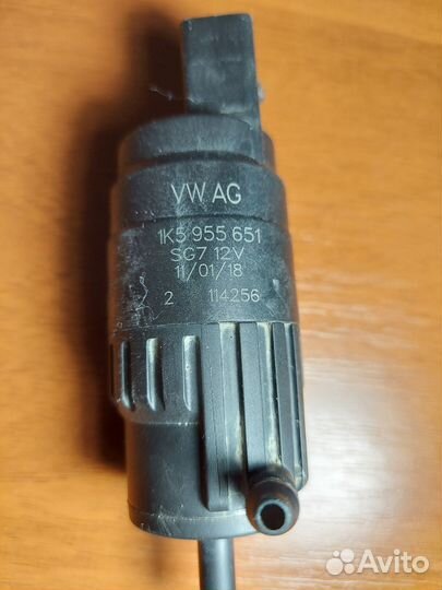 Насос омывателя VAG 1K5 955 651 лобового стекла